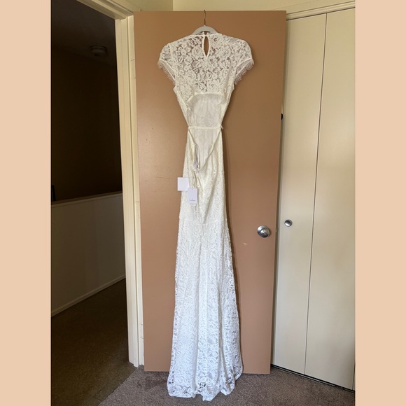Lulu’s Devoted to Bliss White Lace Cap Sleeve Cutout Trumpet Maxi Dress - Picture 9 of 11